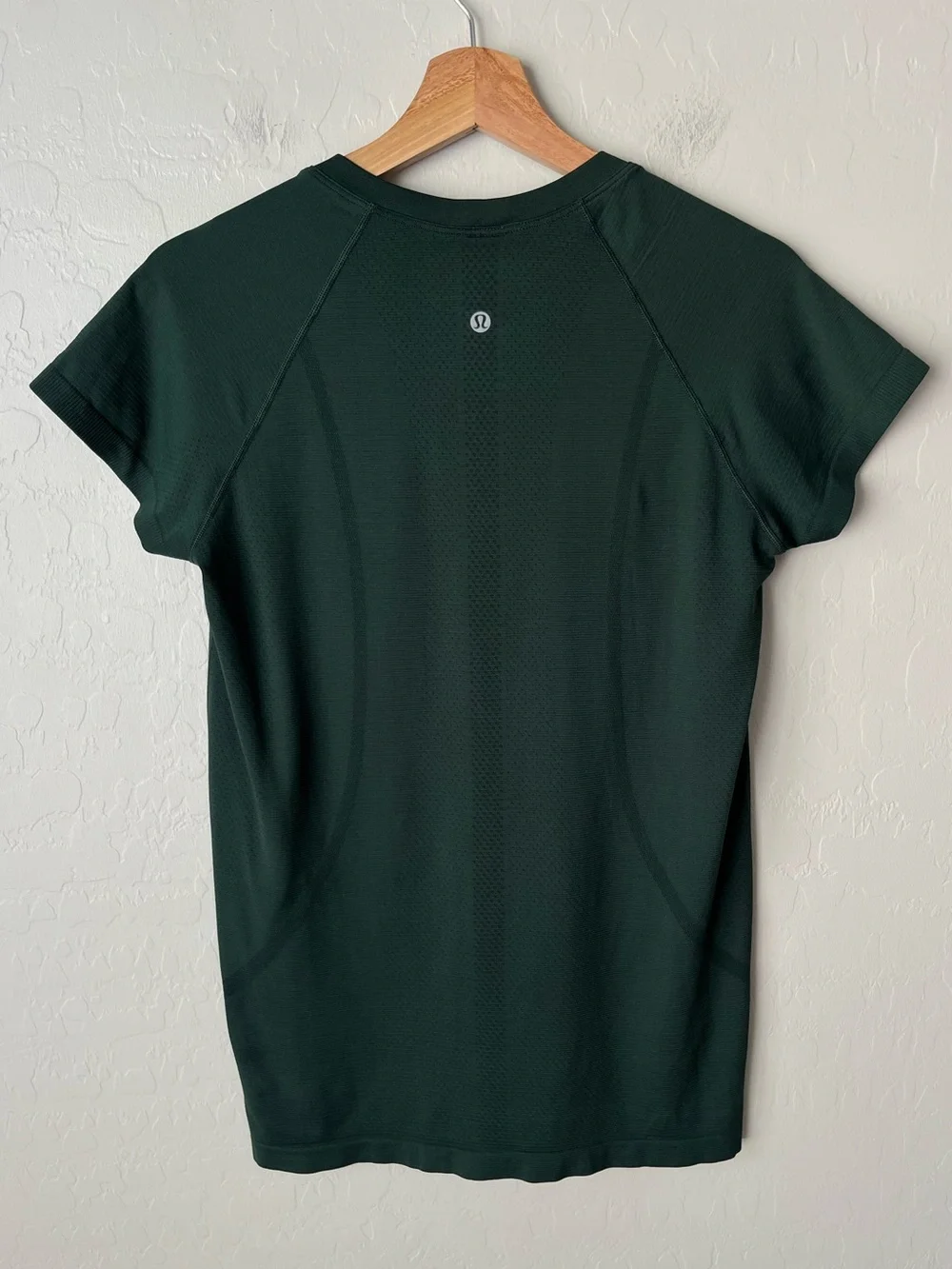 Lululemon swiftly shirt sleeve shirt legacy green 10